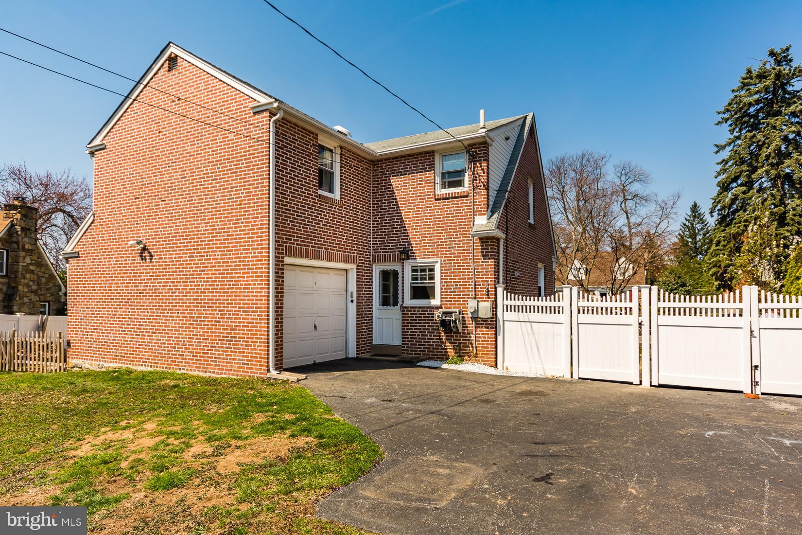 679 Andrew Road Springfield, PA 19064 - Photo 18 of 18 Private Driveway w/ Garage
