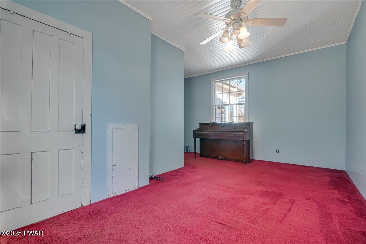 580-584 Sterling Road Newfoundland, PA 18445 - Photo 20 of 87 23-Photo Feb 07 2025, 2 07 19 PM