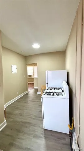 $725 | 7166 Lyndover Place, Unit F, St. Louis, MO 63143