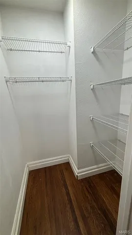 $725 | 7166 Lyndover Place, Unit F, St. Louis, MO 63143