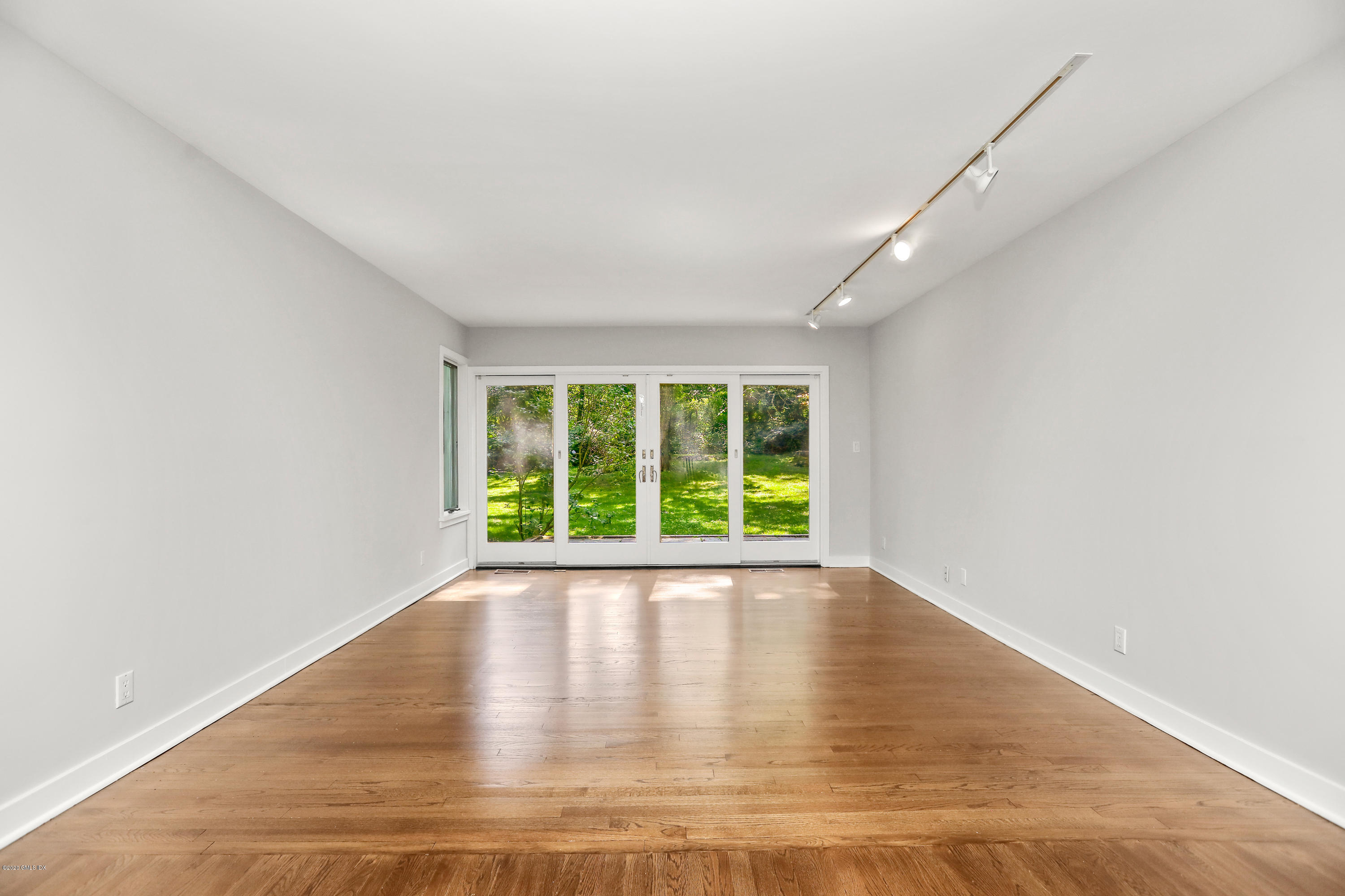 20 Harkim Road Greenwich, CT 06831 - Photo 16 of 29 021-015-018-4200x2802-300dpi