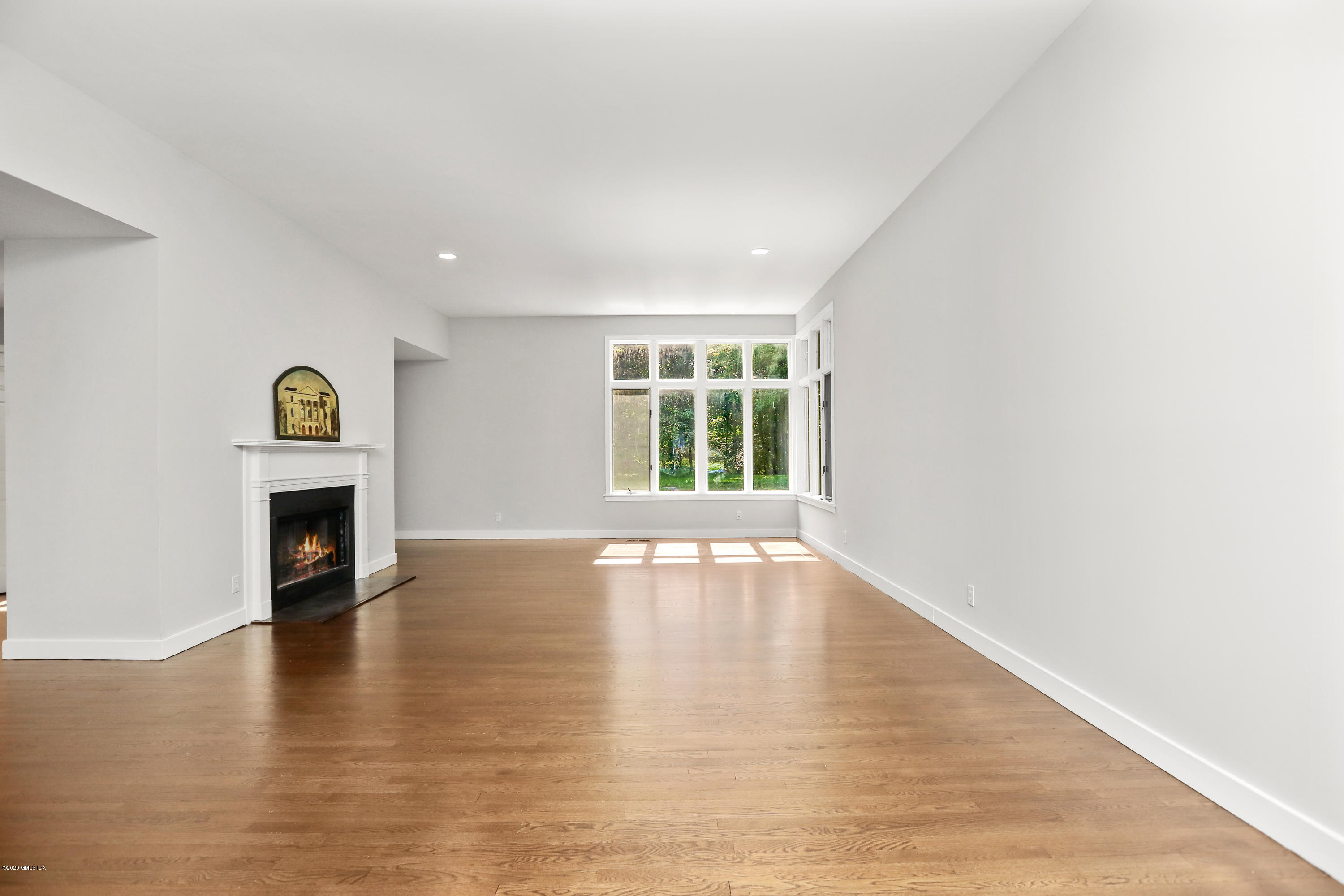 20 Harkim Road Greenwich, CT 06831 - Photo 8 of 29 015-009-012-4200x2801-300dpi