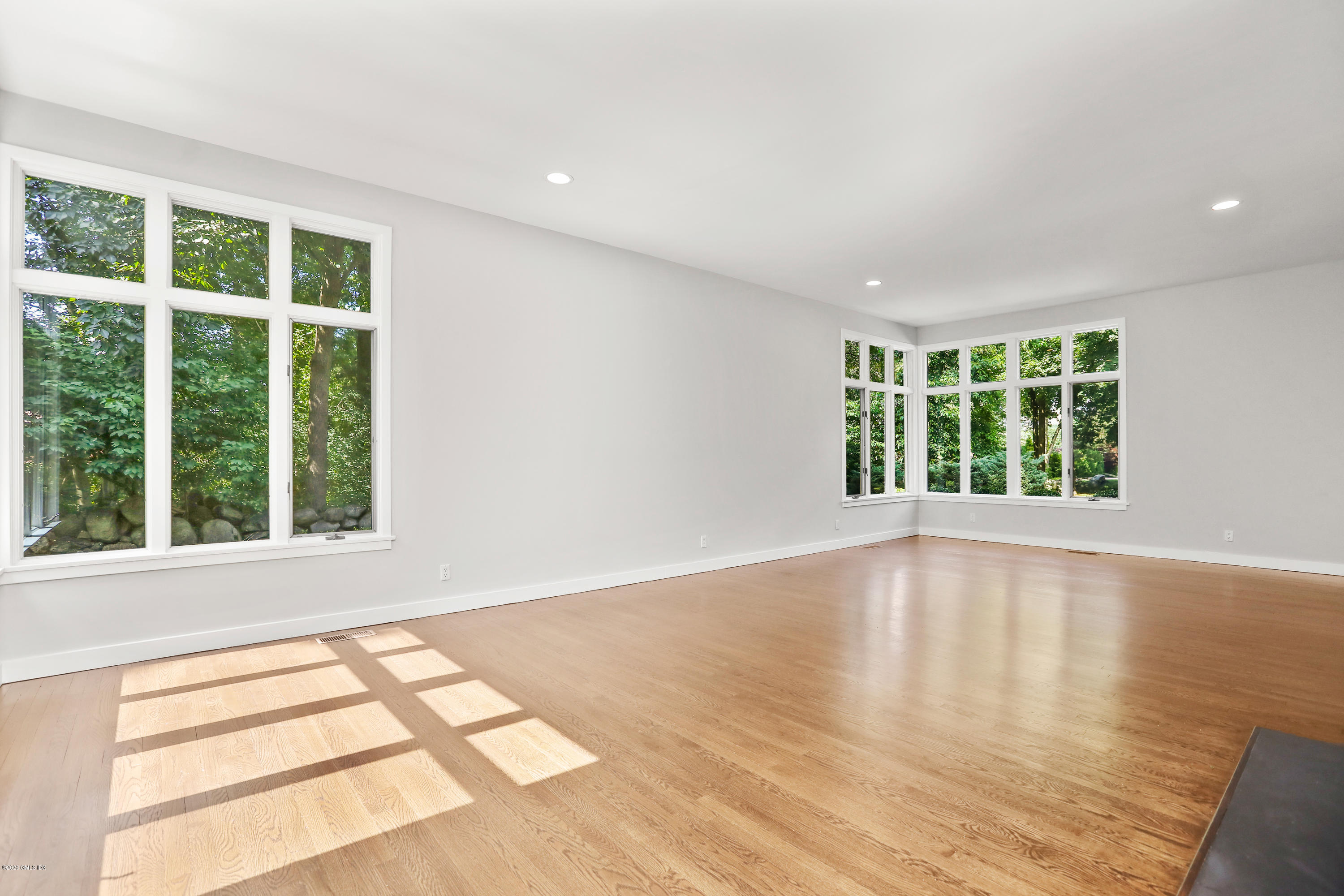 20 Harkim Road Greenwich, CT 06831 - Photo 9 of 29 016-011-013-4200x2802-300dpi