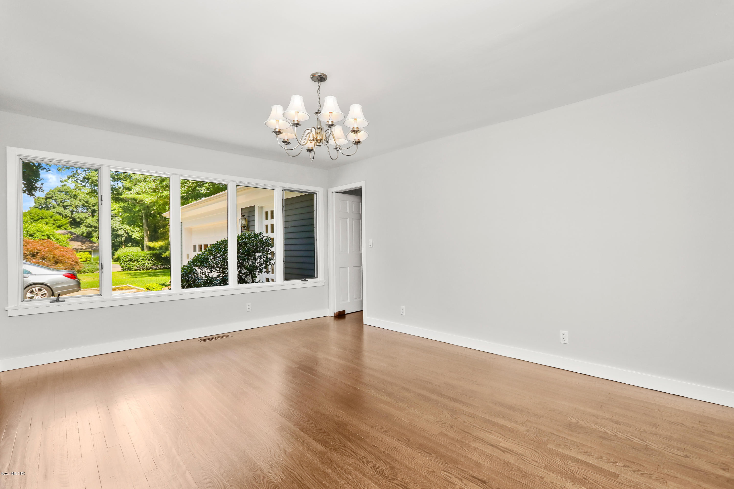 20 Harkim Road Greenwich, CT 06831 - Photo 10 of 29 020-016-017-4200x2800-300dpi