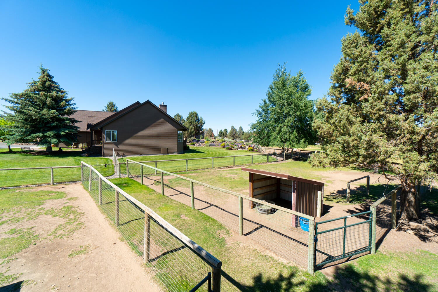 61542 Ward Road Bend, OR 97702 - Photo 44 of 65 Pastures.