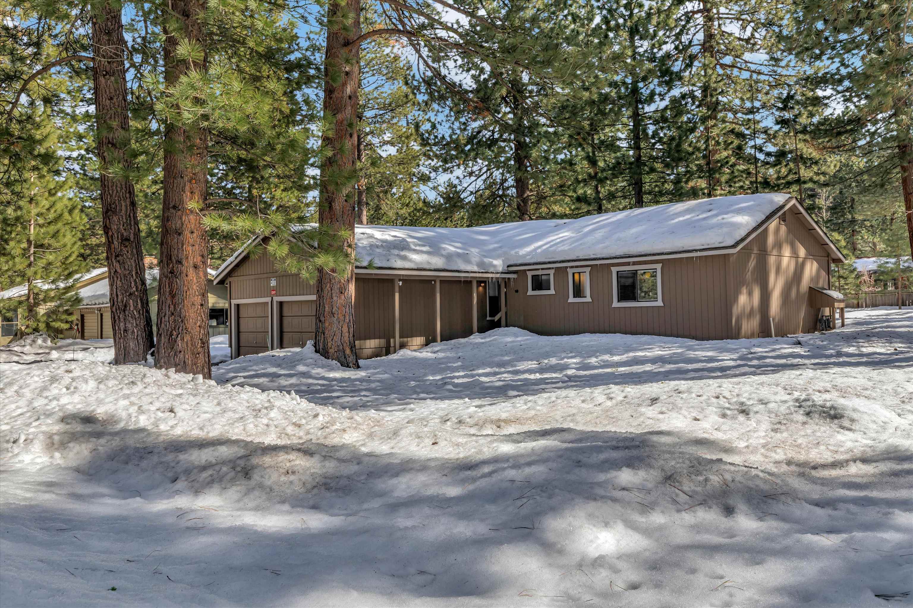 10849 Torrey Pine Road Truckee, CA 96161 - Photo 1 of 21 Gallery Image 1