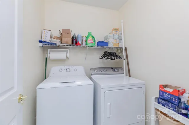 $675,000 | 419 Matthews Estates Road, Matthews, NC 28105