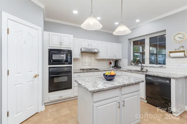 $675,000 | 419 Matthews Estates Road, Matthews, NC 28105