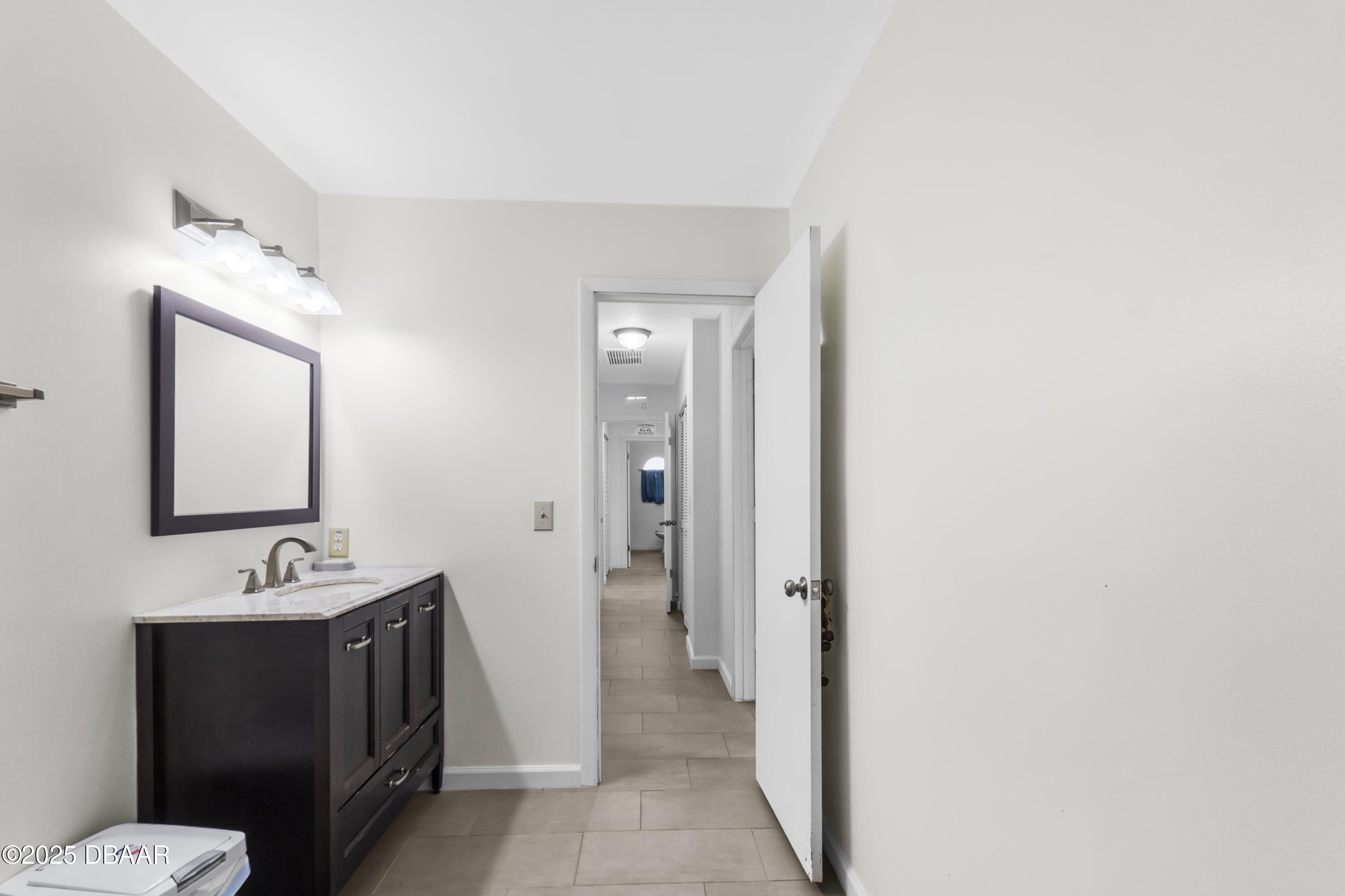 1870 Air Park Road Edgewater, FL 32141 - Photo 21 of 39 Shared Bathroom