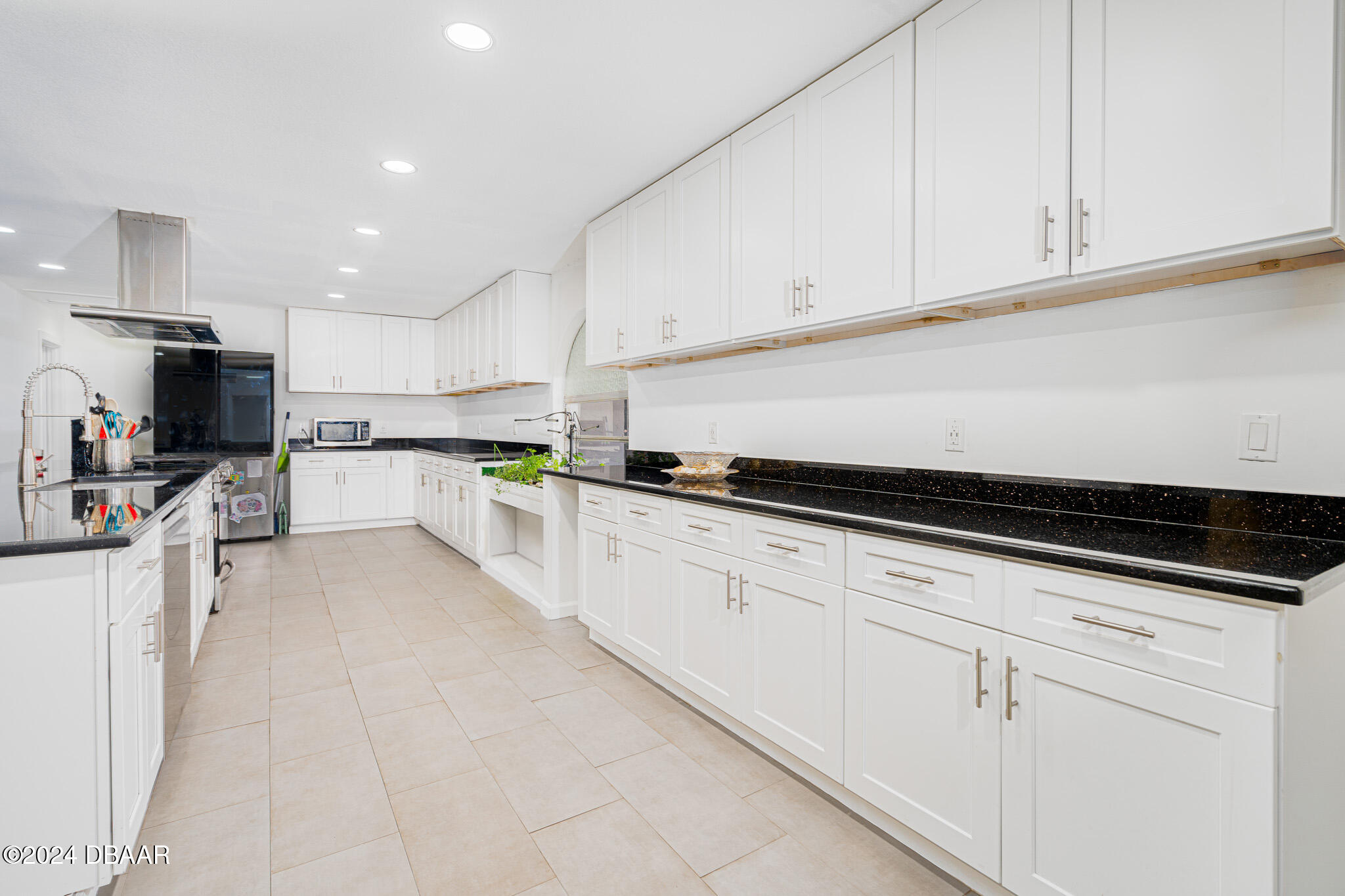 1870 Air Park Road Edgewater, FL 32141 - Photo 7 of 39 Kitchen