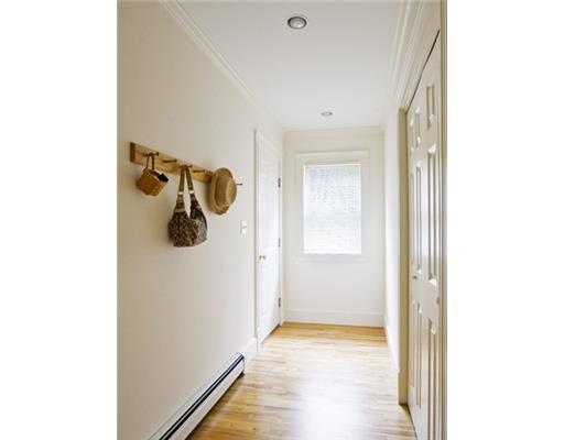 20 Labrador Lane Cumberland, ME 04021 - Photo 8 of 19 Interior Space/Layout. Back hall...