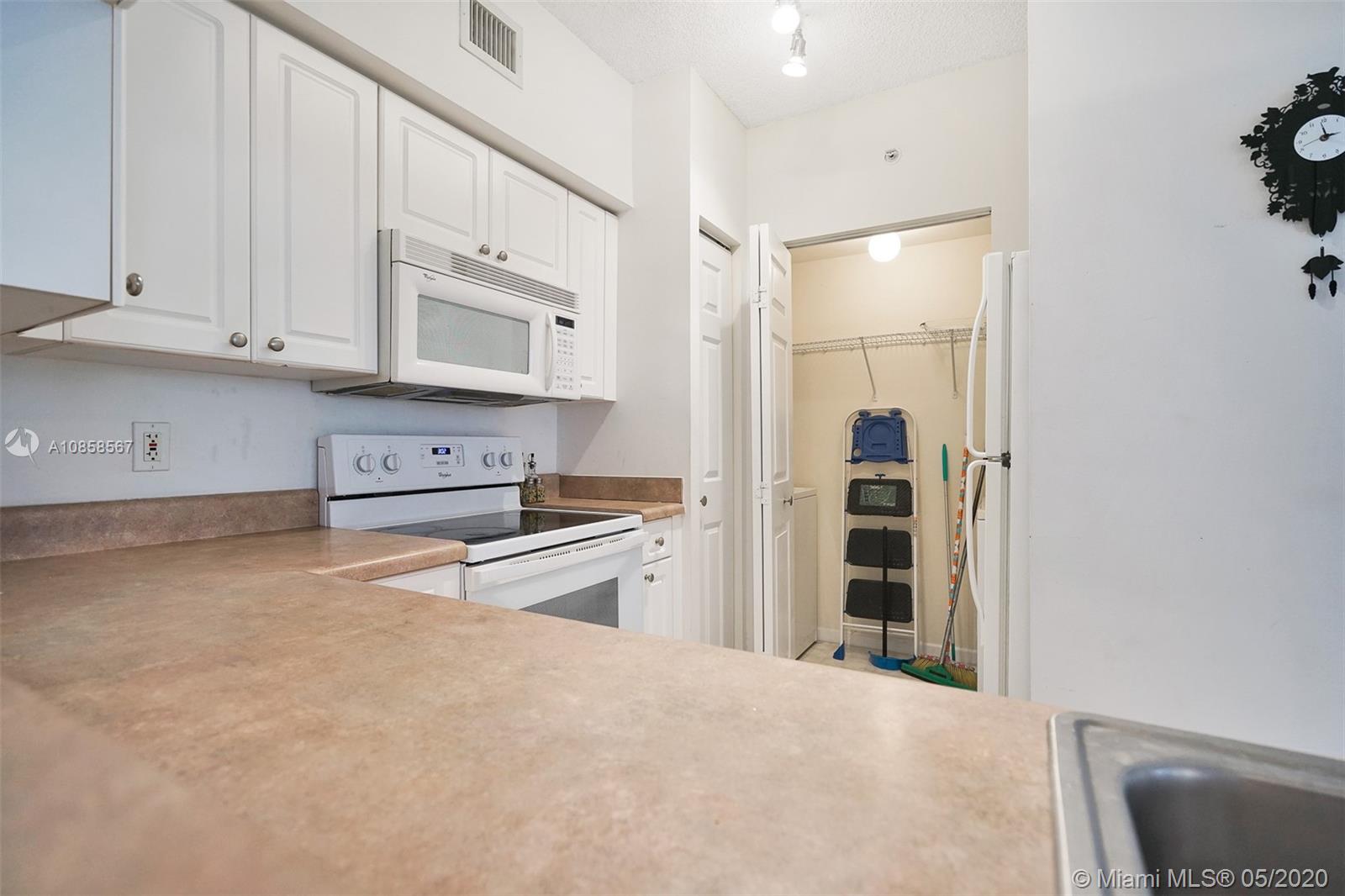 17145 North Bay Road, Unit 4510 Sunny Isles Beach, FL 33160 - Photo 14 of 33
