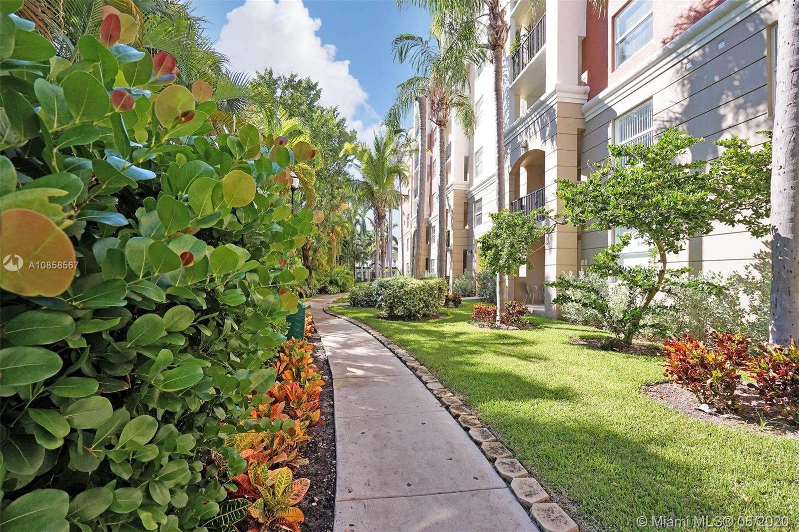 17145 North Bay Road, Unit 4510 Sunny Isles Beach, FL 33160 - Photo 24 of 33