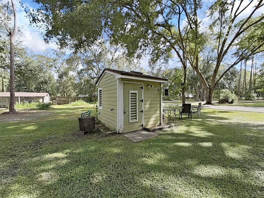 6075 Country Club Road Zephyrhills, FL 33544 - Photo 33 of 42 Gallery Image 33