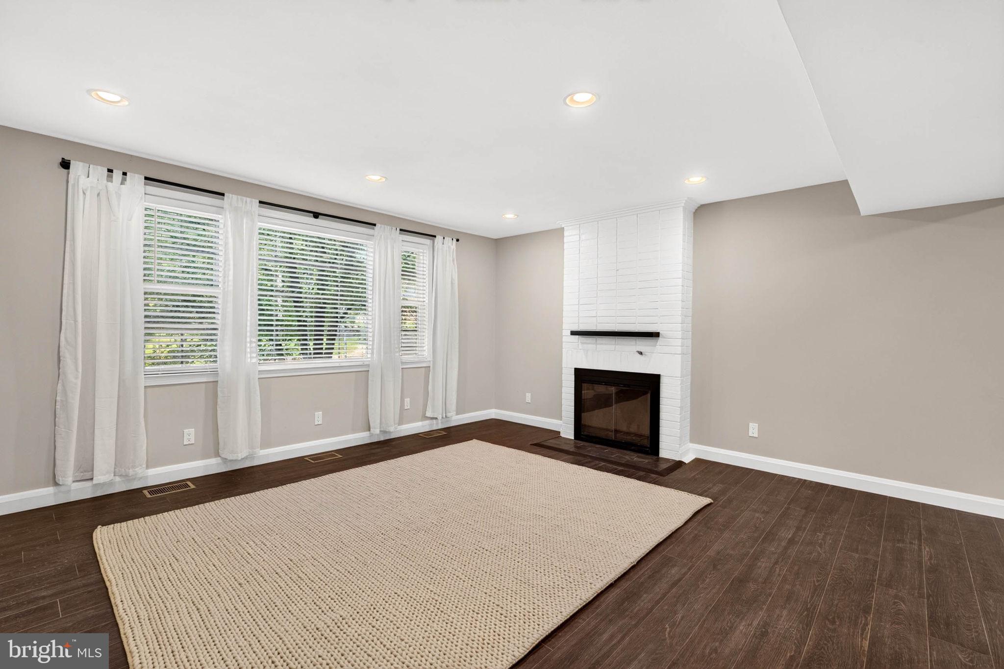 515 South Rolling Road Baltimore, MD 21228 - Photo 5 of 72 Gallery Image 5
