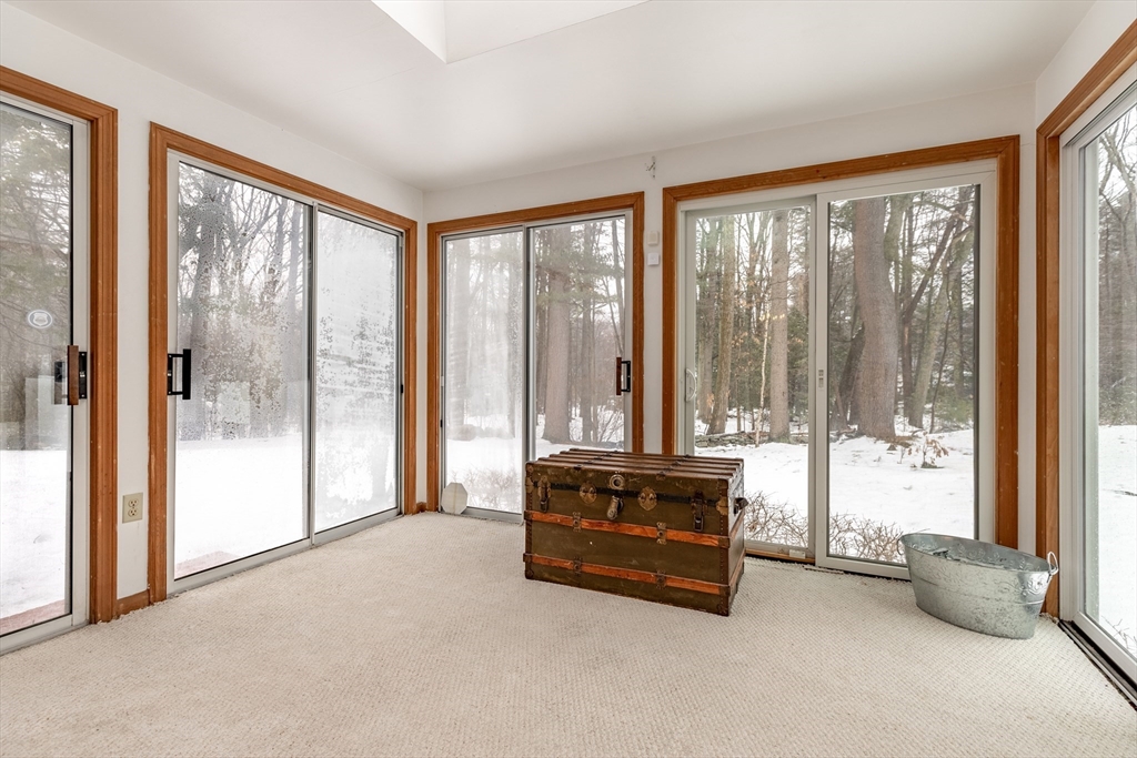 28 Cathy Road Chelmsford, MA 01824 - Photo 16 of 33 Gallery Image 16
