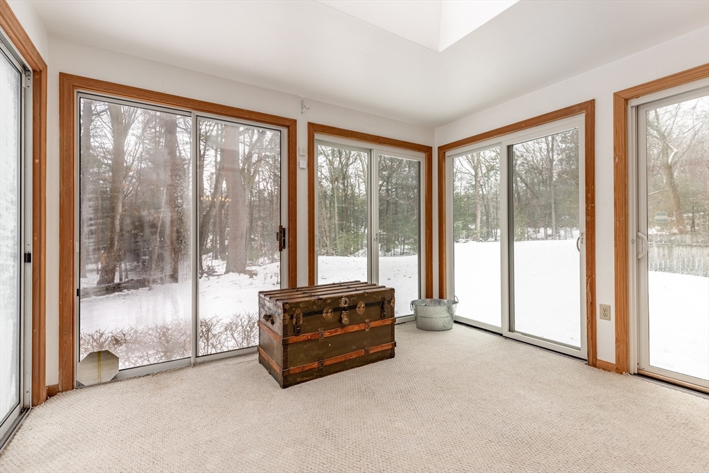 28 Cathy Road Chelmsford, MA 01824 - Photo 17 of 33 Gallery Image 17