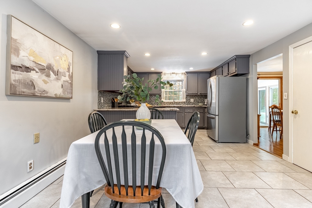 28 Cathy Road Chelmsford, MA 01824 - Photo 7 of 33 Gallery Image 7