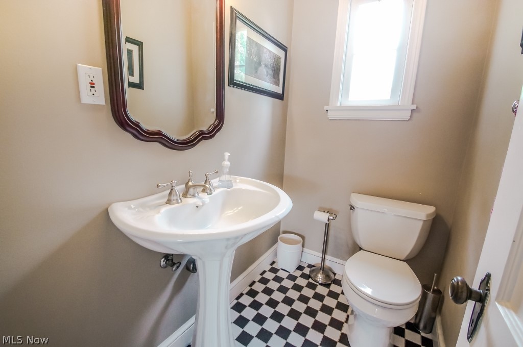 15075 Russell Road Chagrin Falls, OH 44022 - Photo 13 of 25 Gallery Image 13