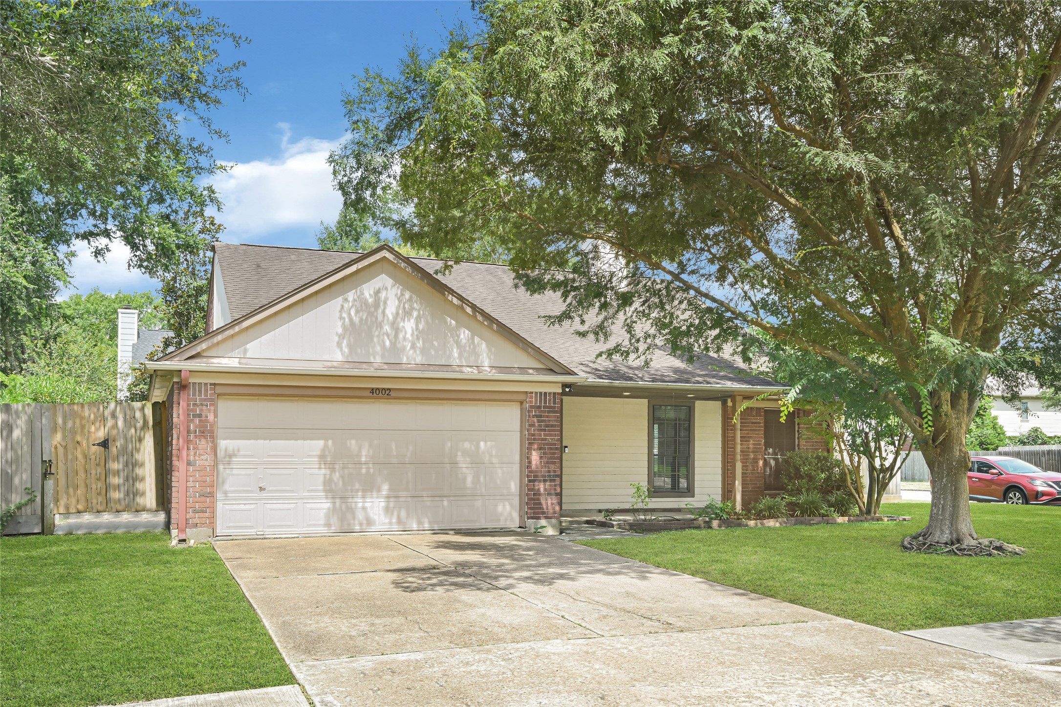 4002 Spring Forest Drive Pearland, TX 77584 - Photo 2 of 25