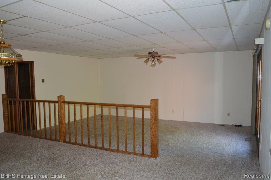 5462 Greenfield Road Brighton, MI 48114 - Photo 9 of 28 46477.jpg