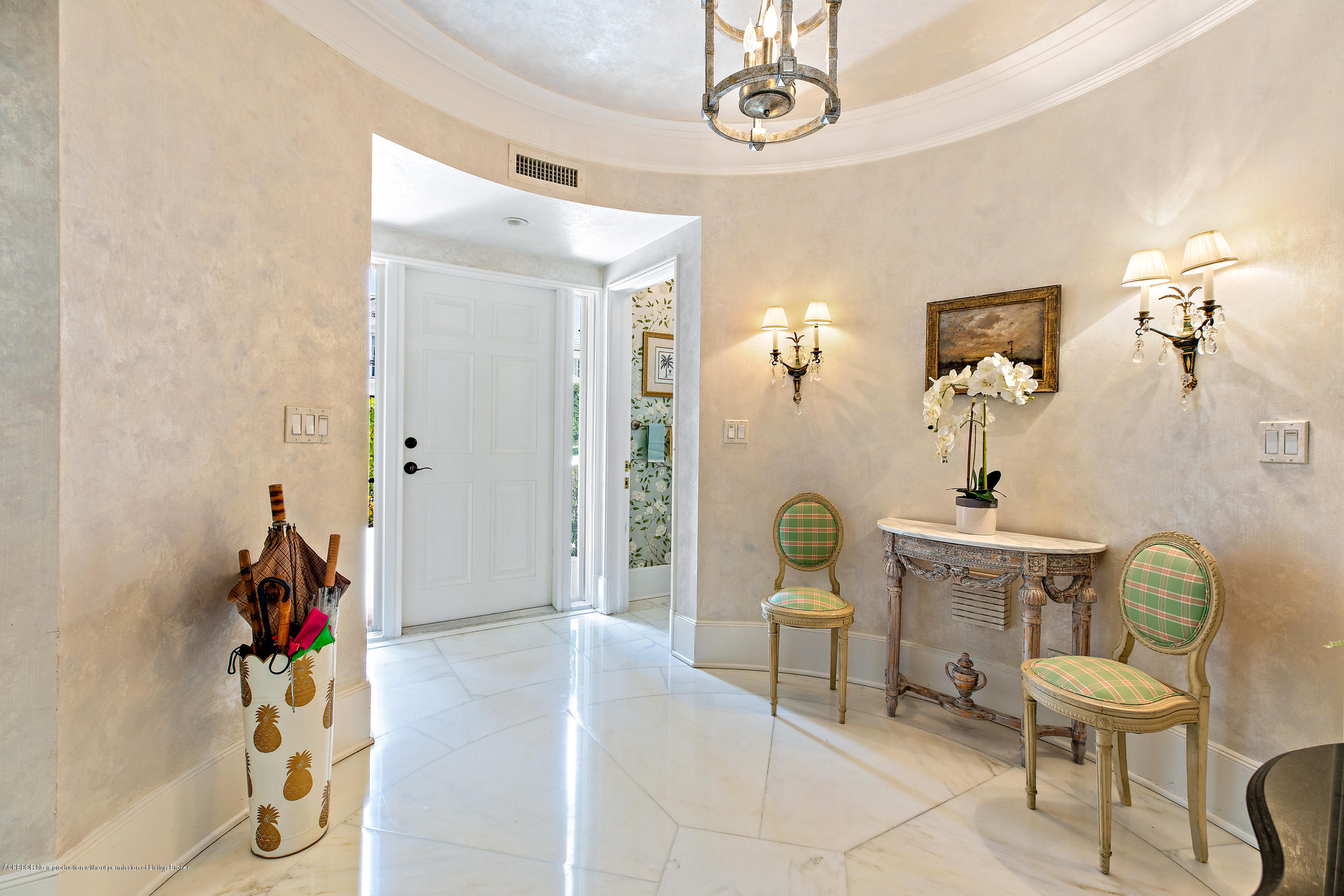 301 Garden Road Palm Beach, FL 33480 - Photo 3 of 33 Foyer