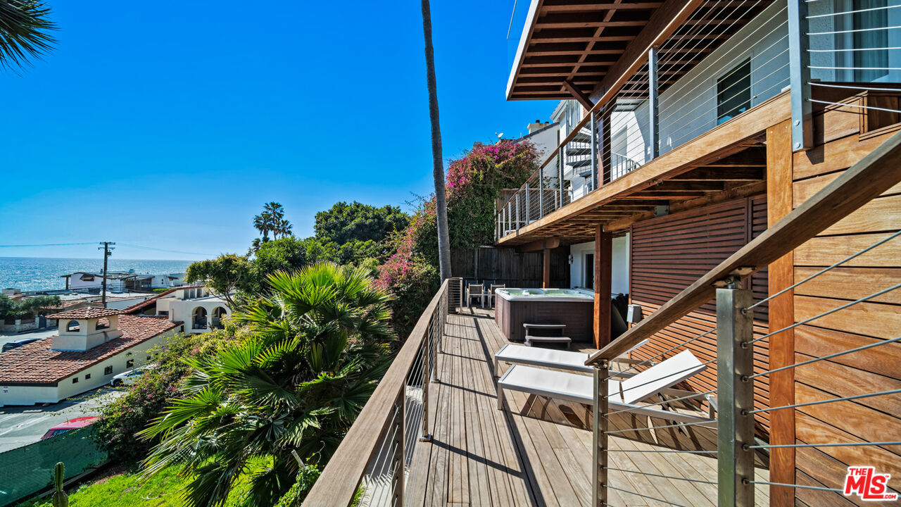 21344 Rambla Vista Malibu, CA 90265 - Photo 4 of 32 a house view with a garden space