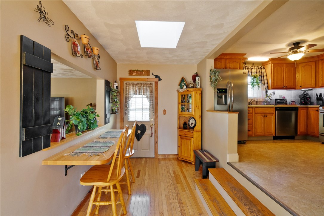 44 Ralston Street Warwick, RI 02888 - Photo 10 of 35