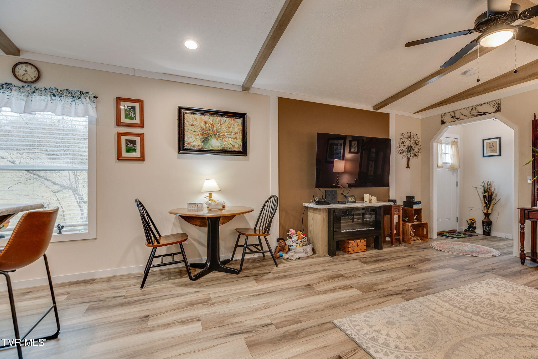 2215 Little Valley Road Kingsport, TN 37660 - Photo 7 of 31 007