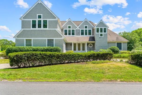 $2,200,000 | 14 Glenneagle Drive, Mashpee, MA 02649