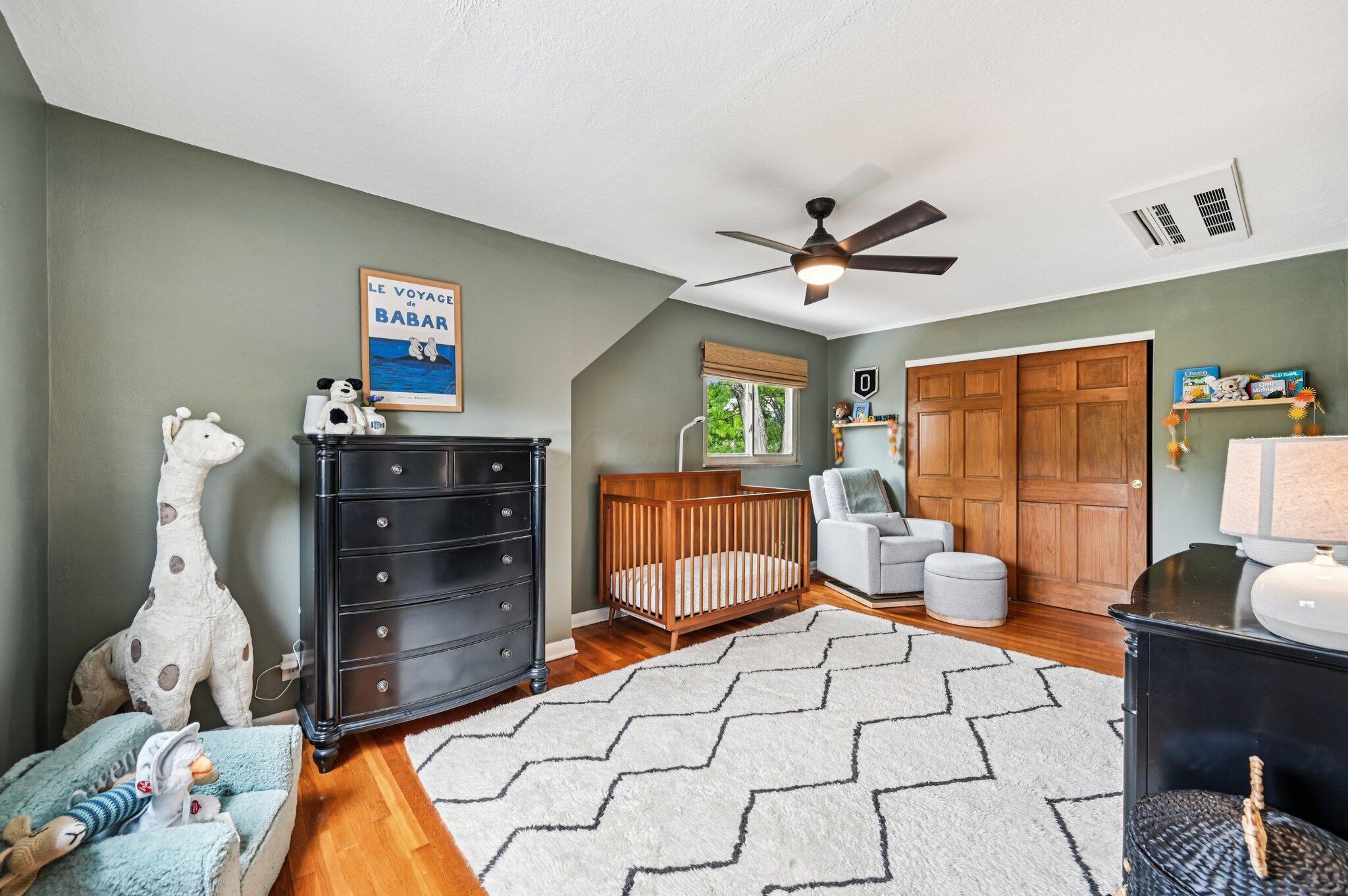 1537 Barrington Road Columbus, OH 43221 - Photo 19 of 49 19-web-or-mls-Barrington Rd-1006-019