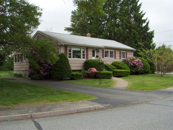 13 Michael Road Randolph, MA 02368 - Photo 3 of 15 Gallery Image 3