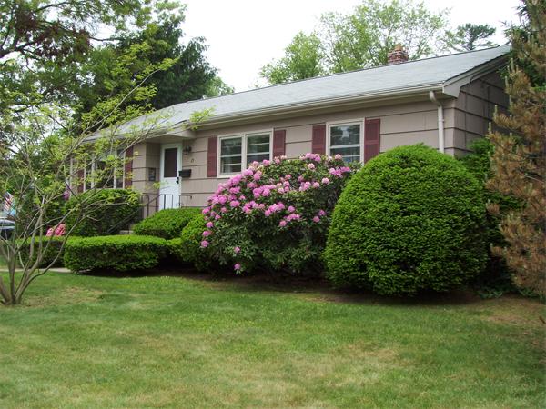 13 Michael Road Randolph, MA 02368 - Photo 4 of 15 Gallery Image 4