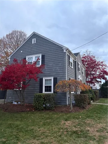 $539,000 | 42 Pelham Parkway, North Providence, RI 02911