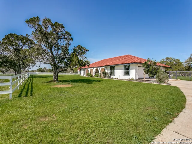 $3,800 | 25334 Bormann Drive, New Braunfels, TX 78132