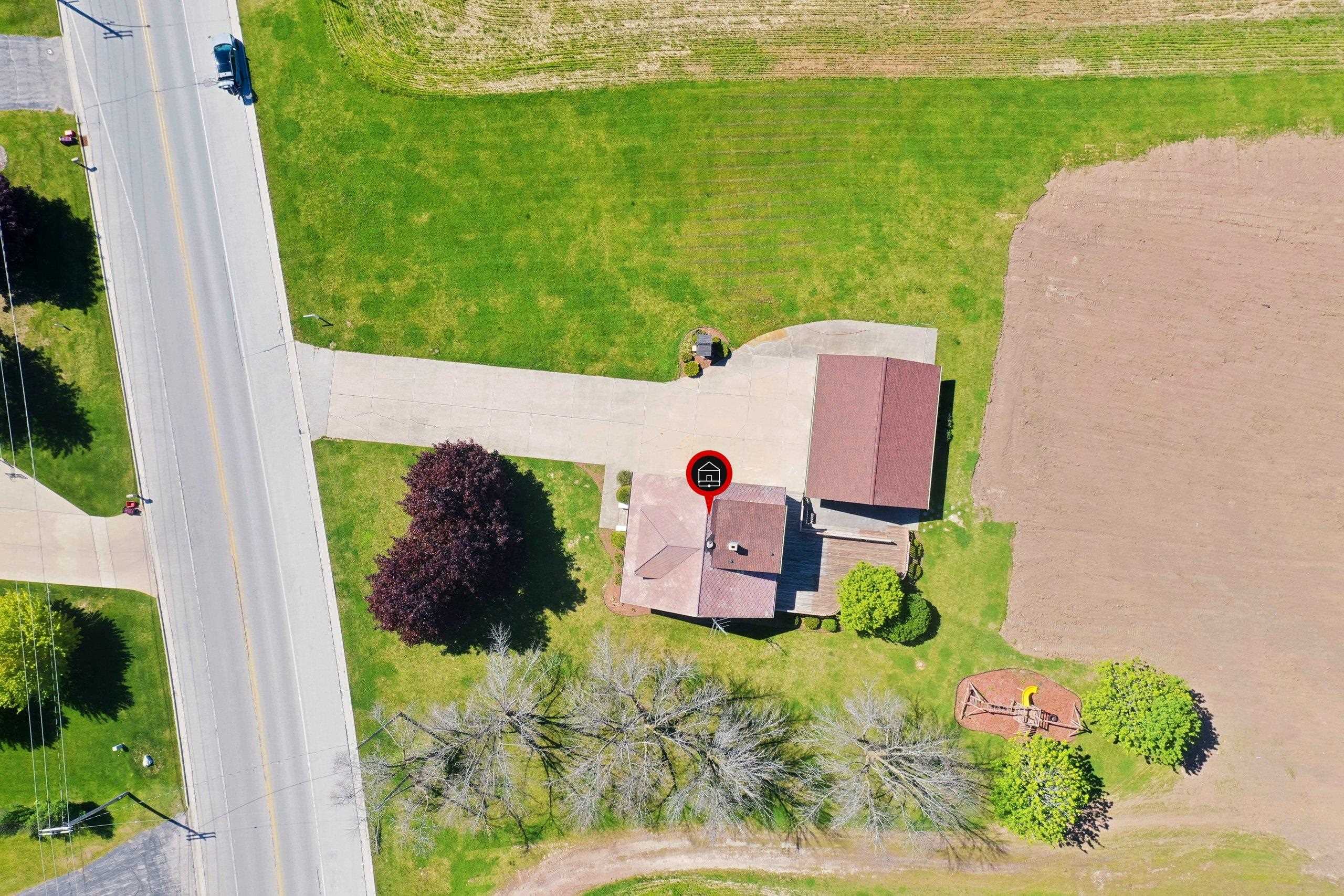 2110 North 8th Street Manitowoc, WI 54220 - Photo 16 of 54