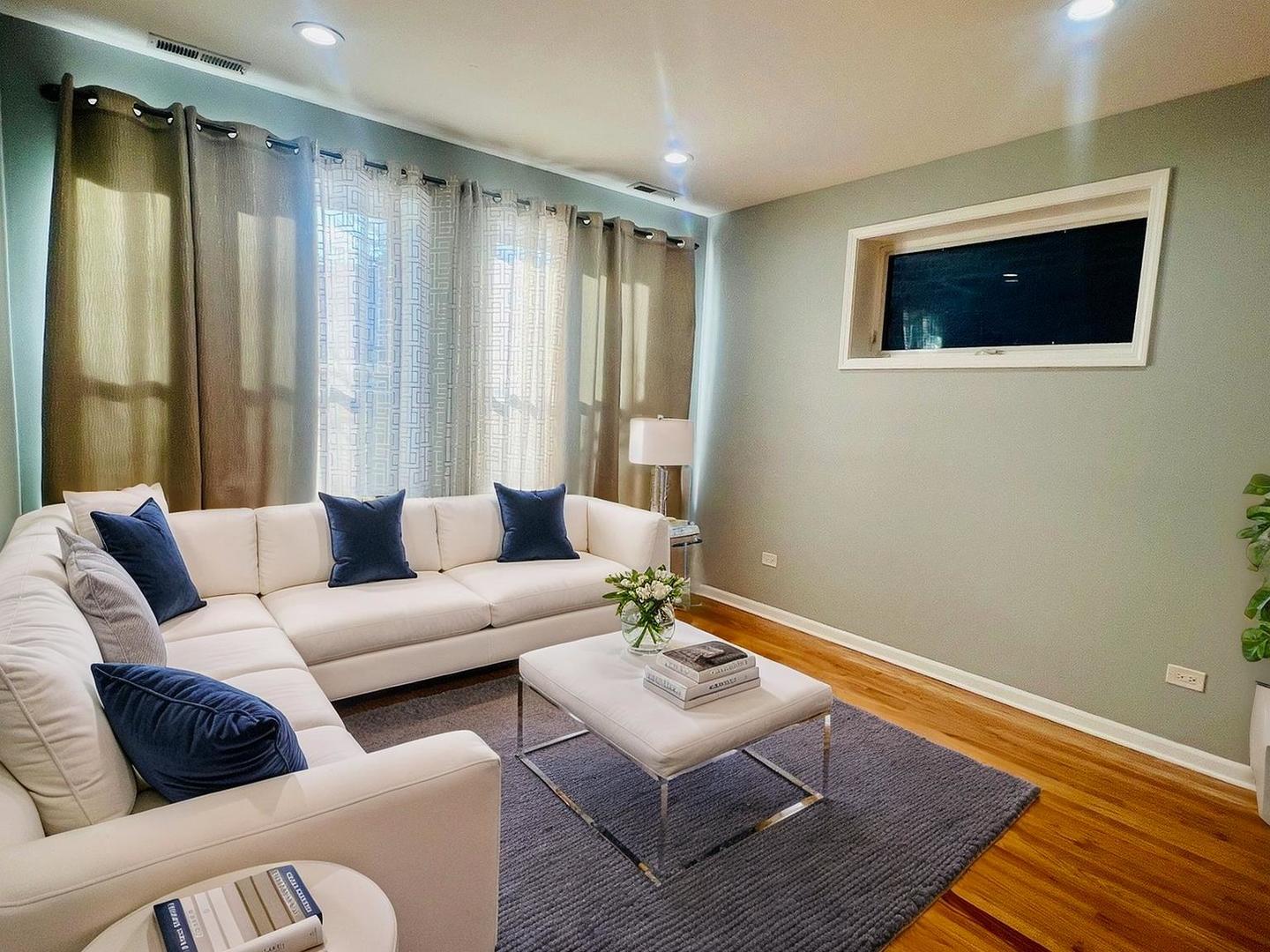 1750 West Cermak Road, Unit 2 Chicago, IL 60608 - Photo 3 of 8