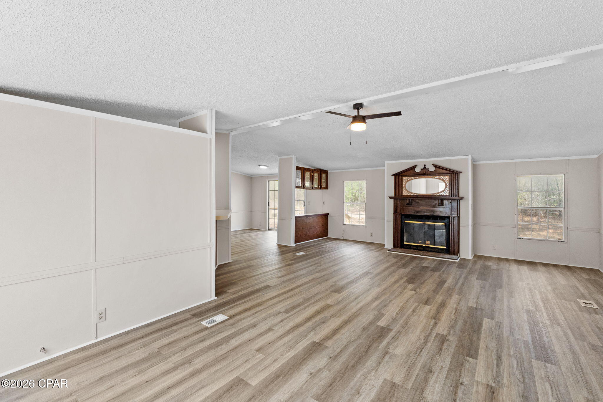 4890 Logan Loop Malone, FL 32445 - Photo 4 of 35