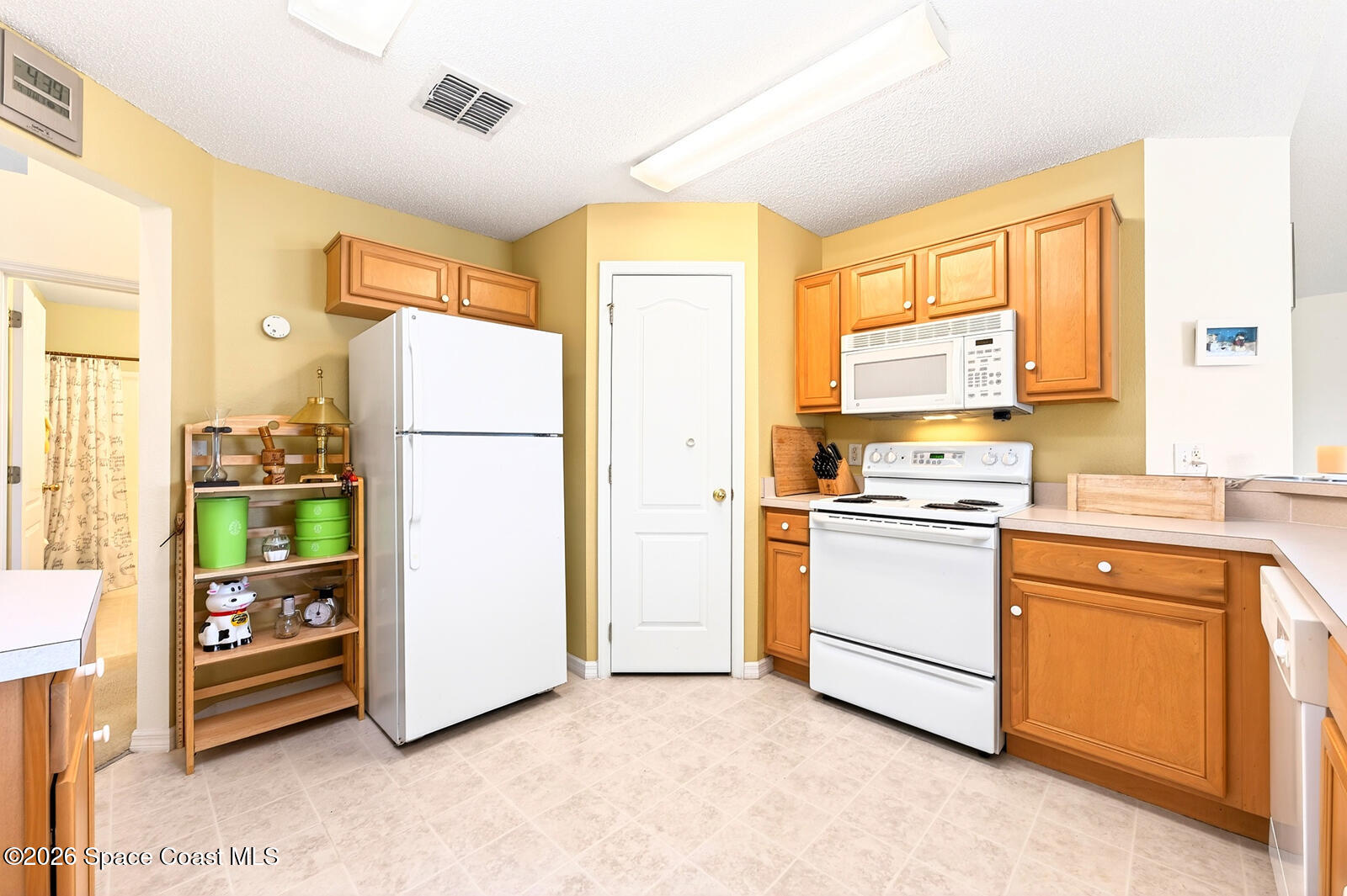 416 Lakeview Road Poinciana, FL 34759 - Photo 15 of 41 DSC_0986