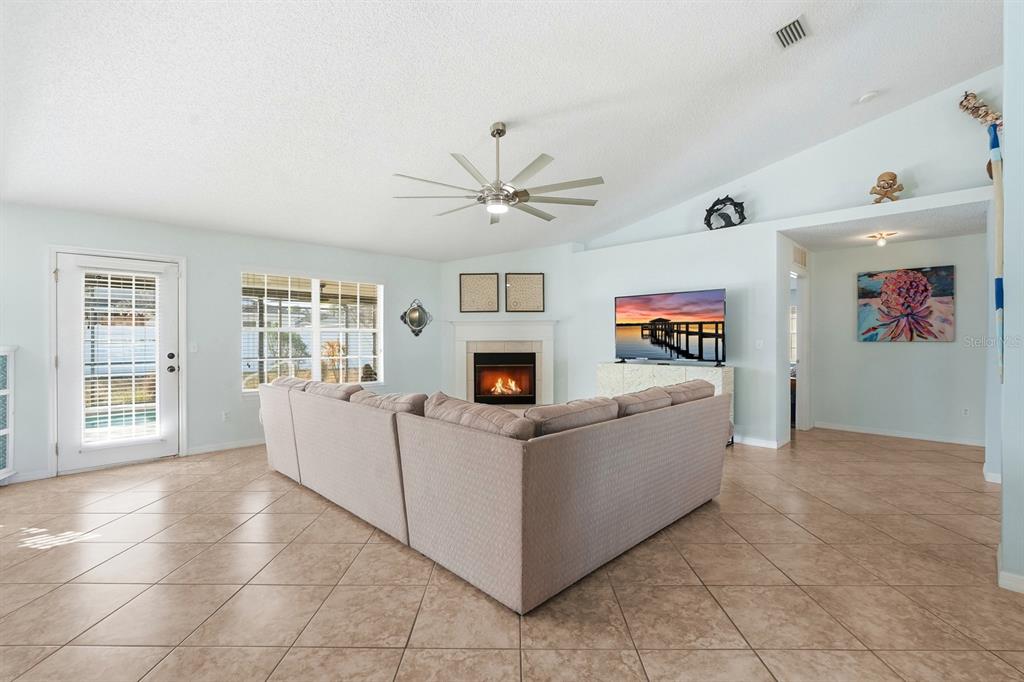 14 Roxanne Lane Palm Coast, FL 32164 - Photo 12 of 42