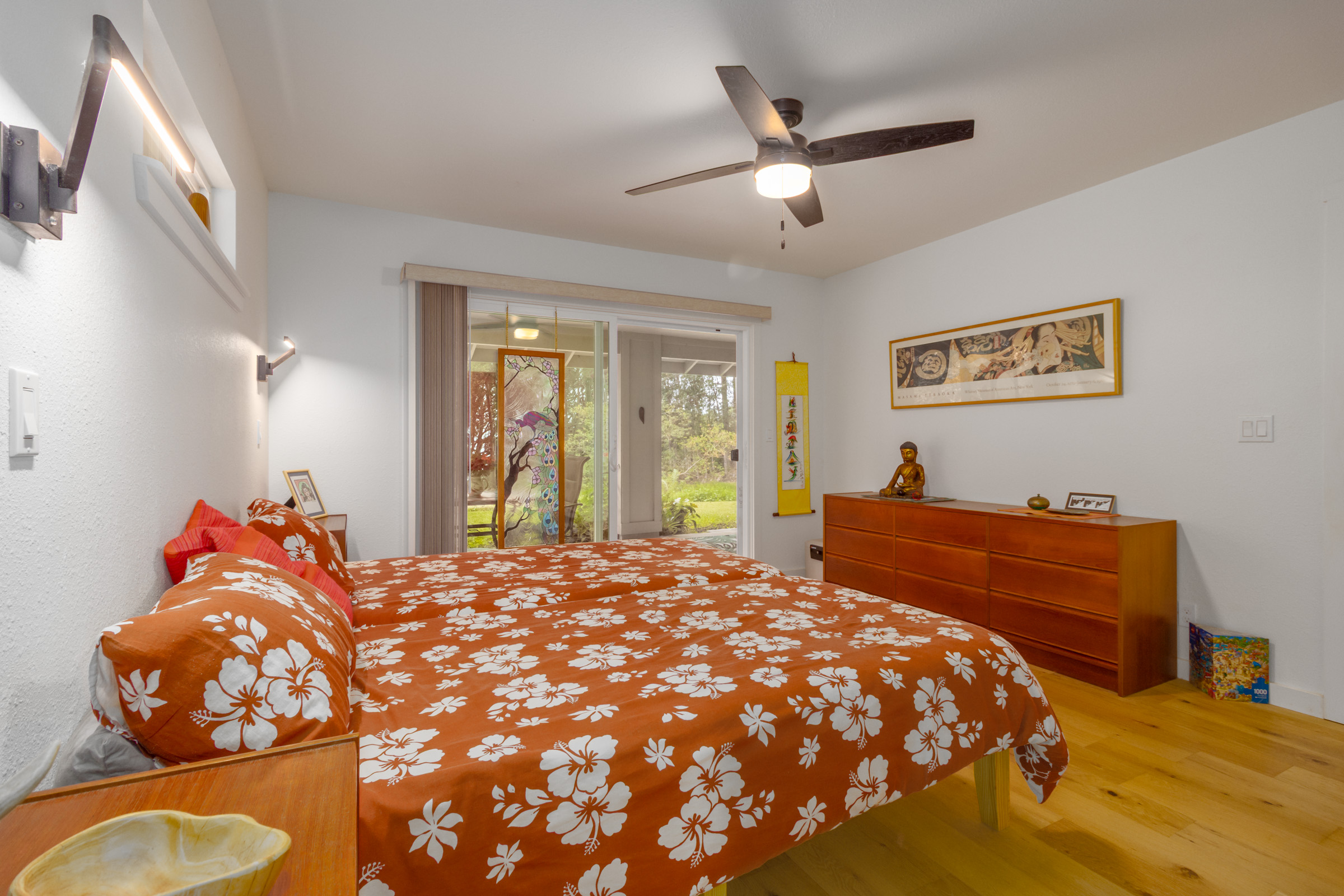 43-2114 Pohakea Mauka Road Paauilo, HI 96776 - Photo 12 of 30 a bed room with a bed and a chair