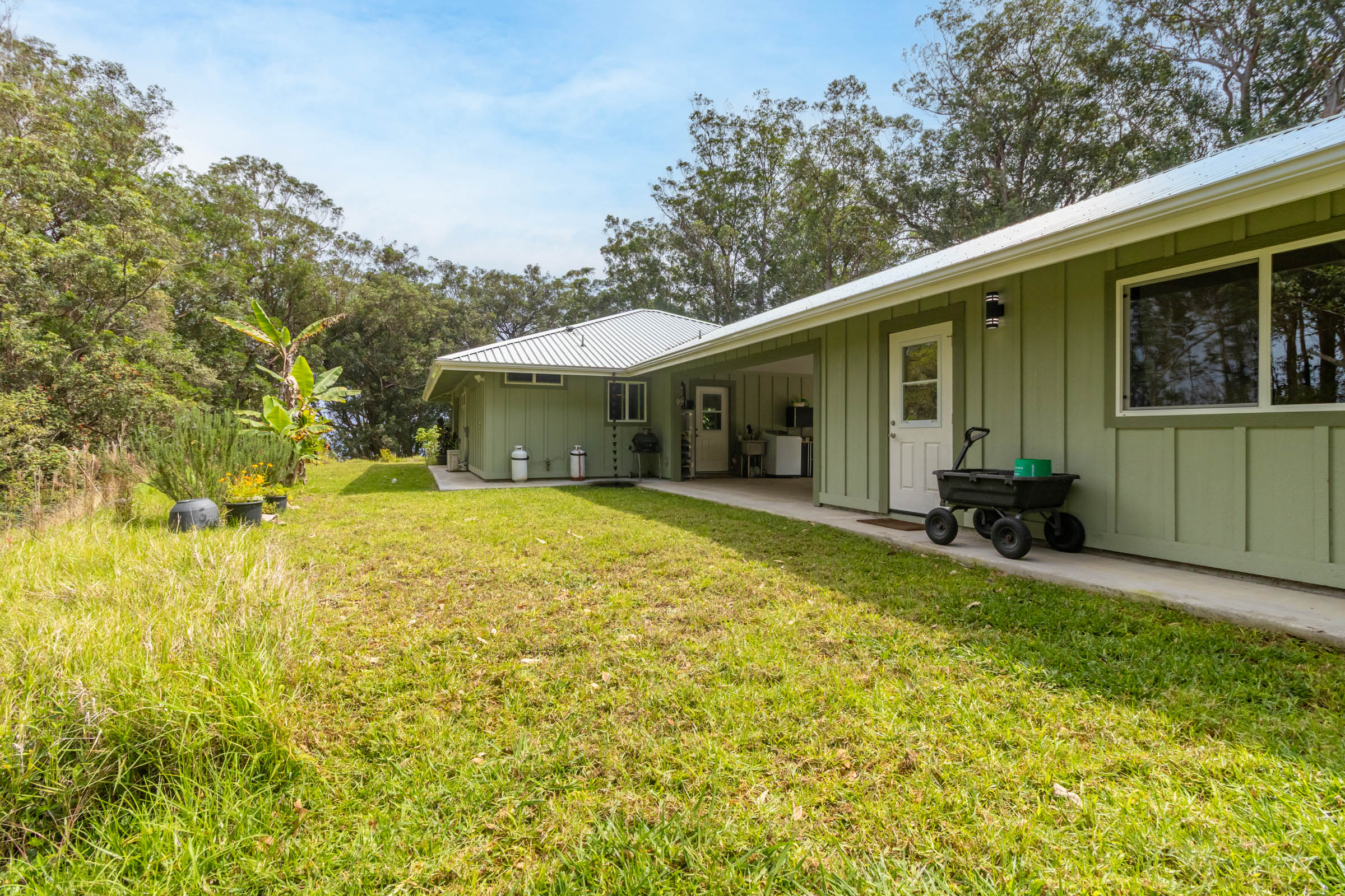 43-2114 Pohakea Mauka Road Paauilo, HI 96776 - Photo 19 of 30 a view of a house with a backyard