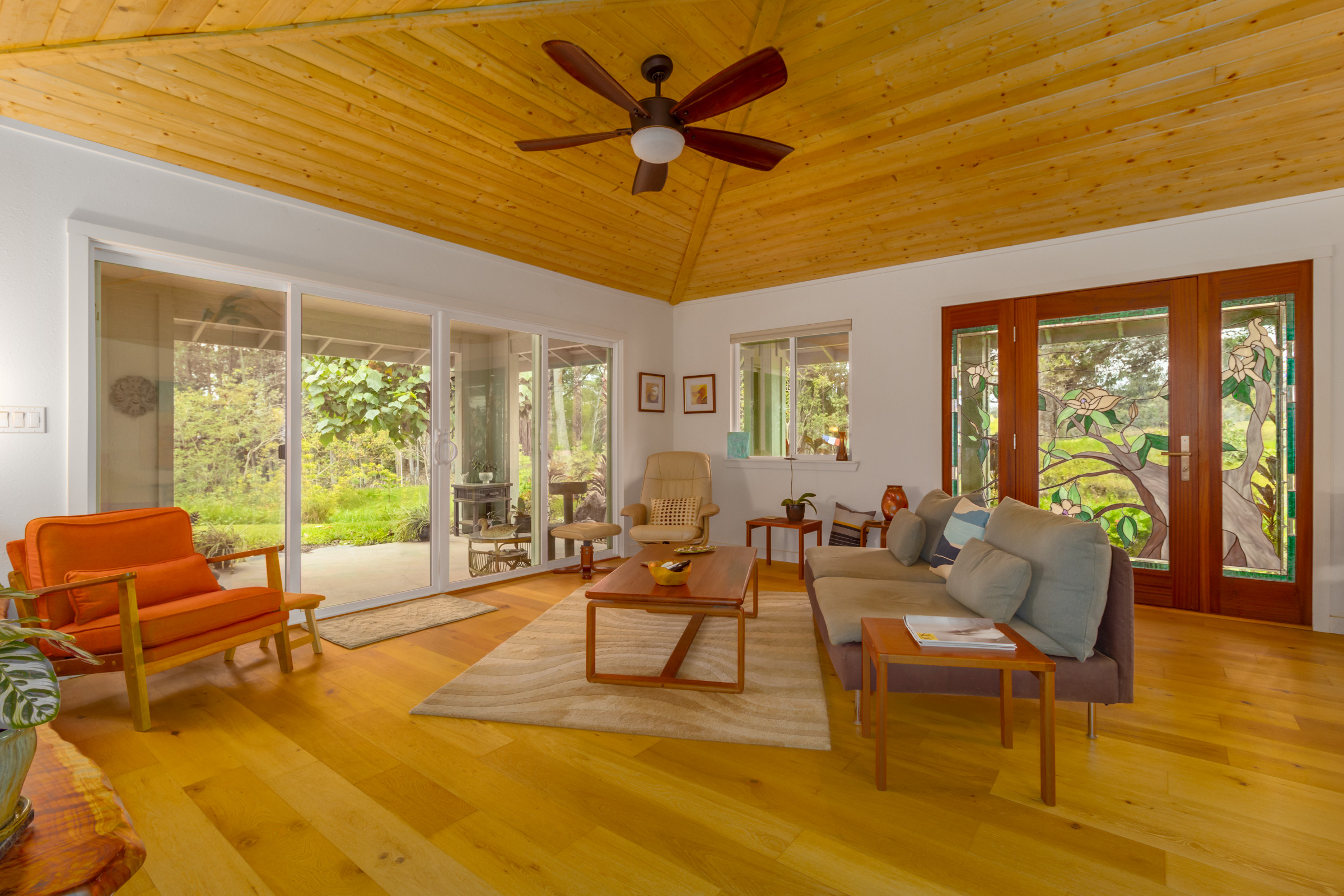 43-2114 Pohakea Mauka Road Paauilo, HI 96776 - Photo 5 of 30 a living room with furniture and a large window