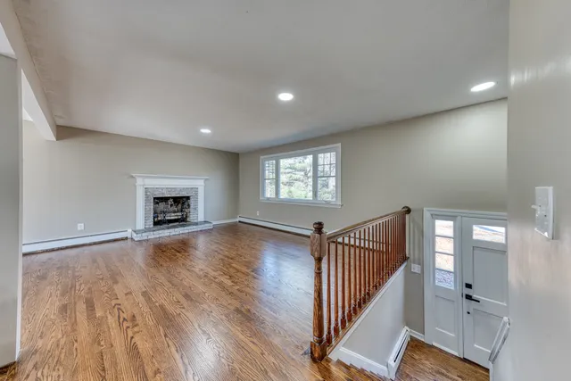 $409,900 | 825 Old Hartford Road, Colchester, CT 06415