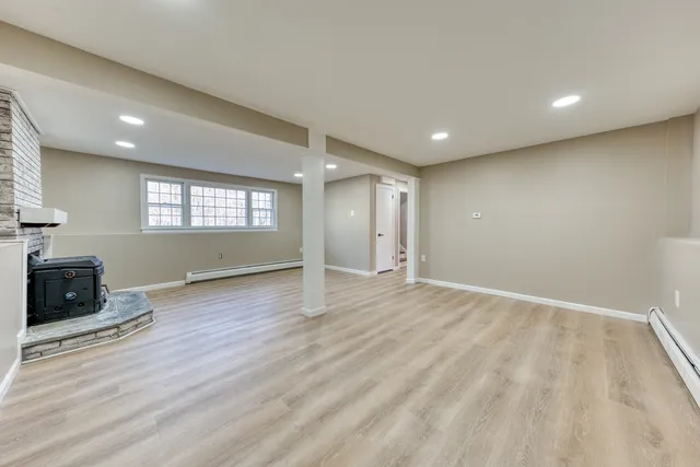 $409,900 | 825 Old Hartford Road, Colchester, CT 06415