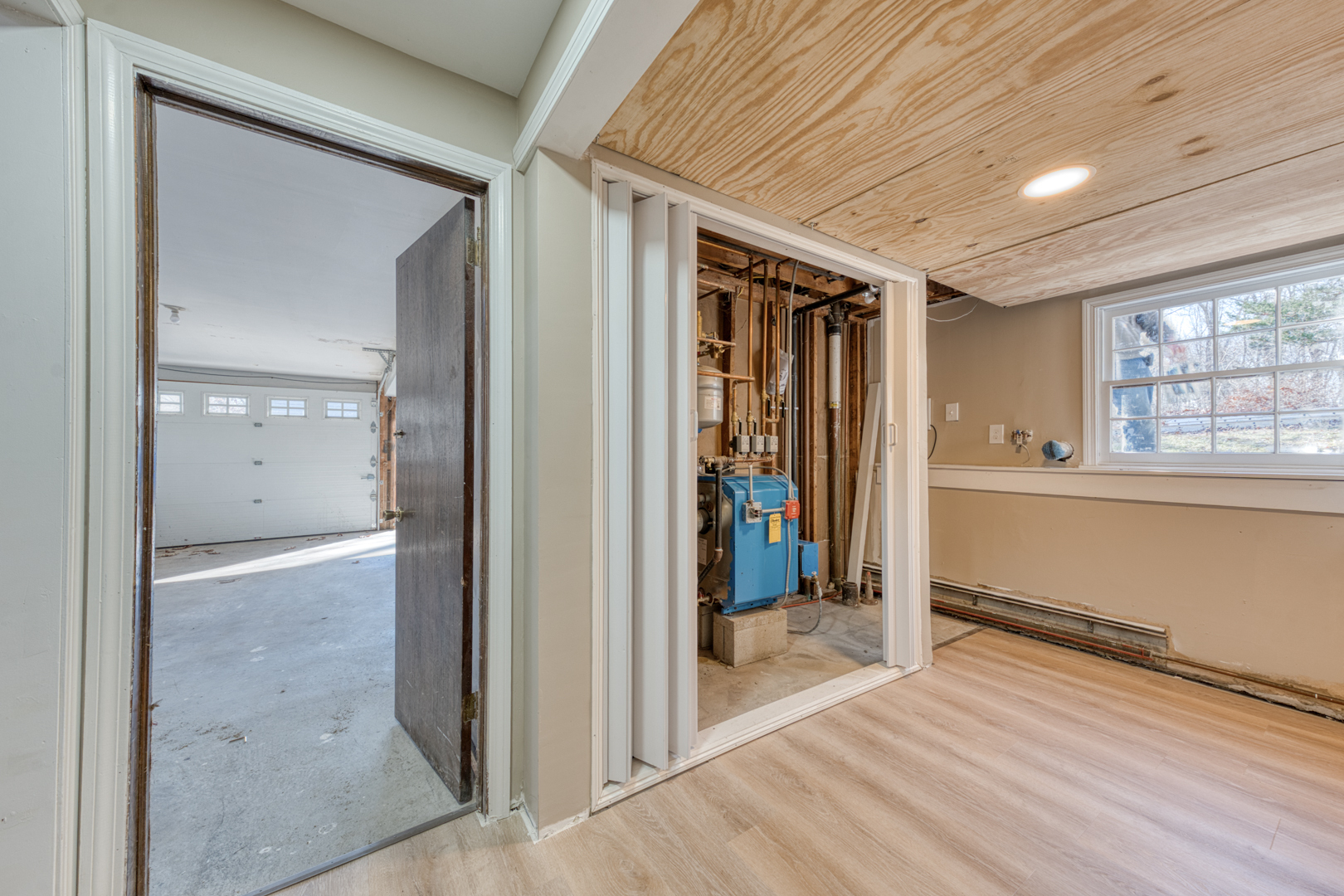 825 Old Hartford Road Colchester, CT 06415 - Photo 25 of 40