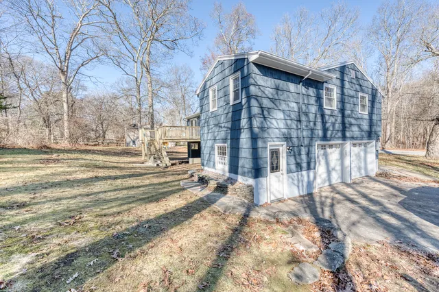 $409,900 | 825 Old Hartford Road, Colchester, CT 06415