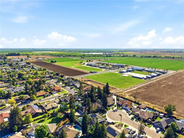 $640,000 | 412 North Kanai Avenue, Porterville, CA 93257