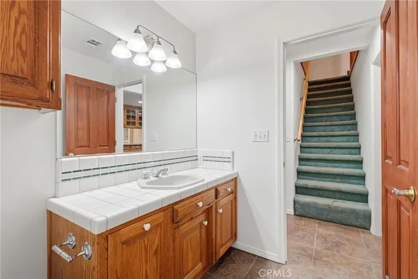 $640,000 | 412 North Kanai Avenue, Porterville, CA 93257