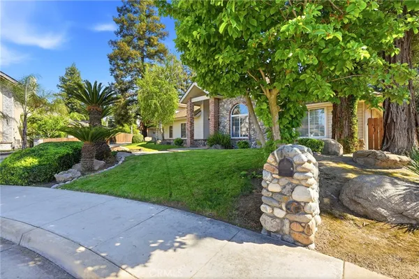 $640,000 | 412 North Kanai Avenue, Porterville, CA 93257